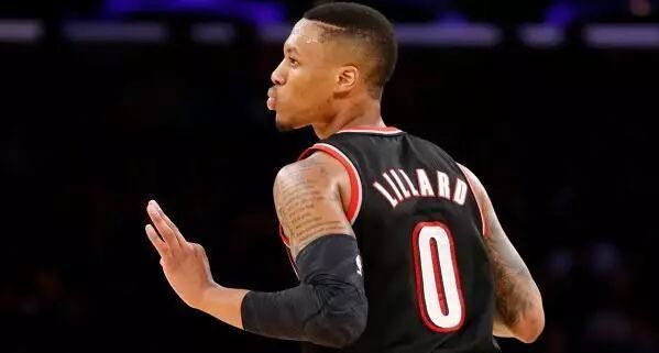  开拓者利拉德60分创队史新纪录