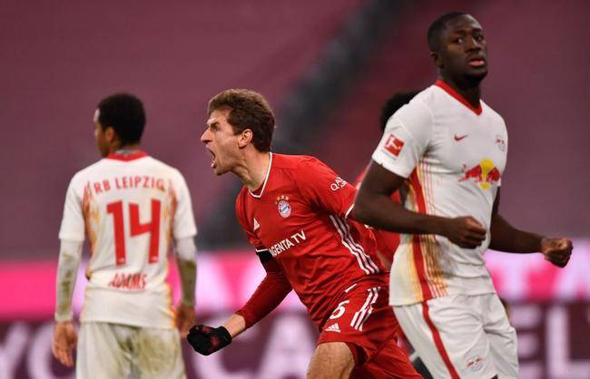  穆西亚拉梅开二度，助拜仁主场轻取升班马